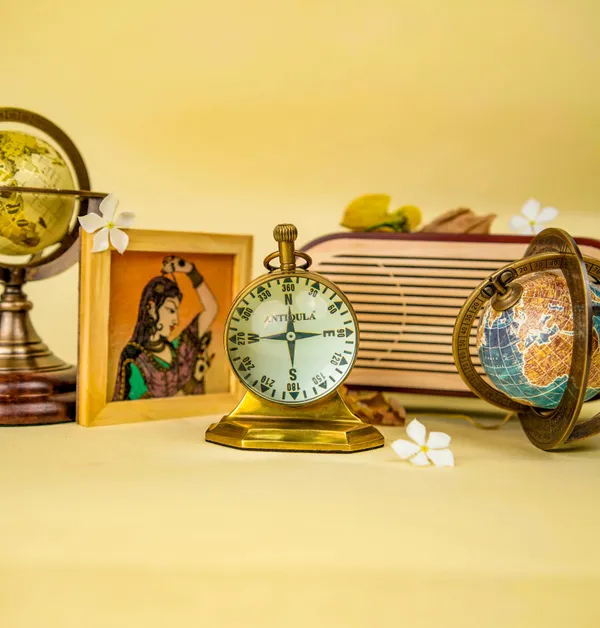 Antiqula_Epoch_3.2_Vintage_Brass_Dual_Sided_Desk_Clock